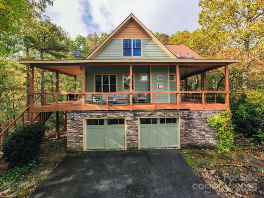 94 Davey Crockett Road, Fairview, NC 28730.  MLS# CAR4310188, YatesRealty ID 1603. Front of Home