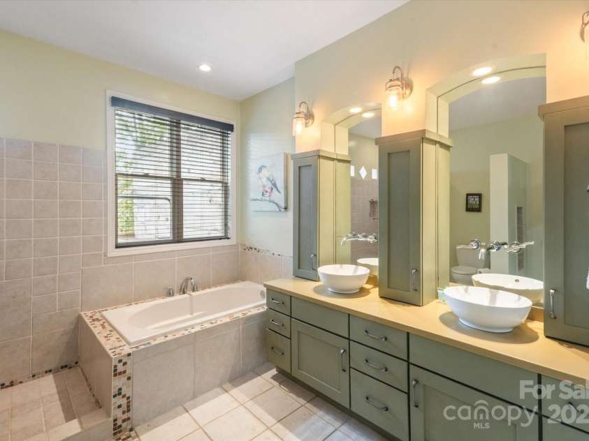 94 Davey Crockett Road, Fairview, NC 28730.  MLS# CAR4310188, YatesRealty ID 1603. Primary Bathroom