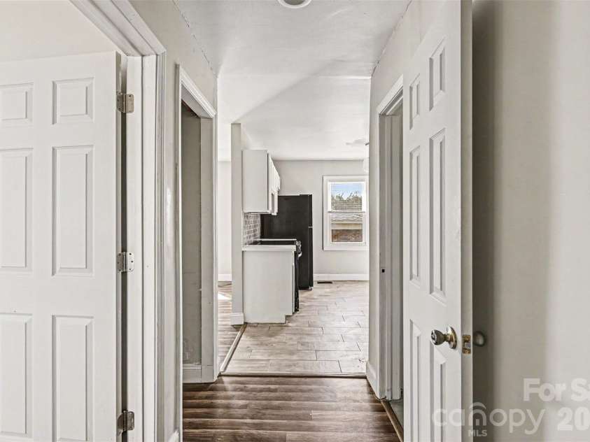 2604 Booker Avenue, Charlotte, NC 28216.  MLS# CAR4369382, YatesRealty ID 16031. 