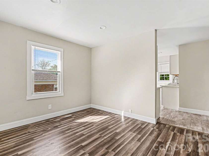 2604 Booker Avenue, Charlotte, NC 28216.  MLS# CAR4369382, YatesRealty ID 16031. 