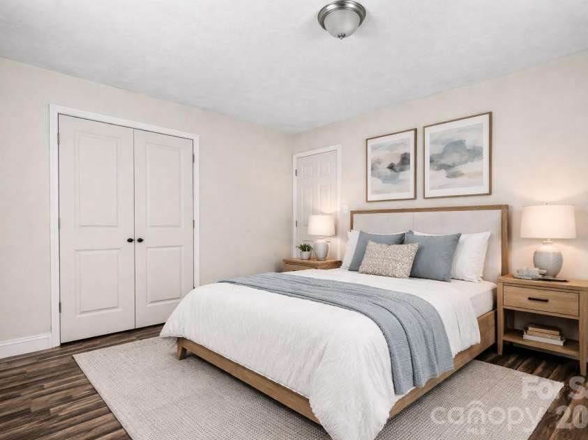 2604 Booker Avenue, Charlotte, NC 28216.  MLS# CAR4369382, YatesRealty ID 16031. 