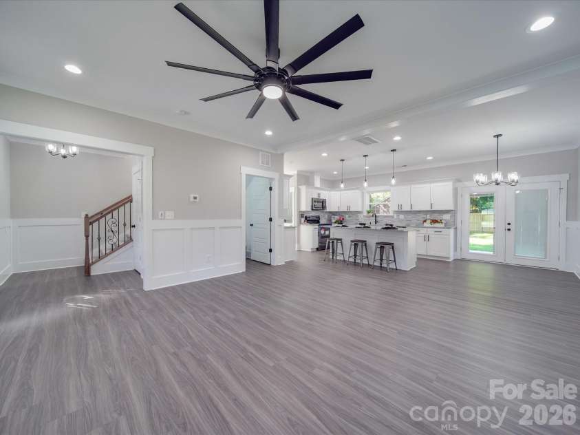 2128 Holly Street, Charlotte, NC 28216.  MLS# CAR4352924, YatesRealty ID 16032. 