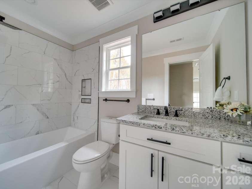 2128 Holly Street, Charlotte, NC 28216.  MLS# CAR4352924, YatesRealty ID 16032. 