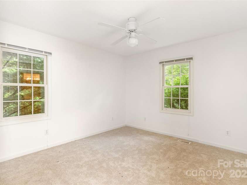 1005 Utsonati Lane, Brevard, NC 28712.  MLS# CAR4246828, YatesRealty ID 16033. 2nd Bedroom