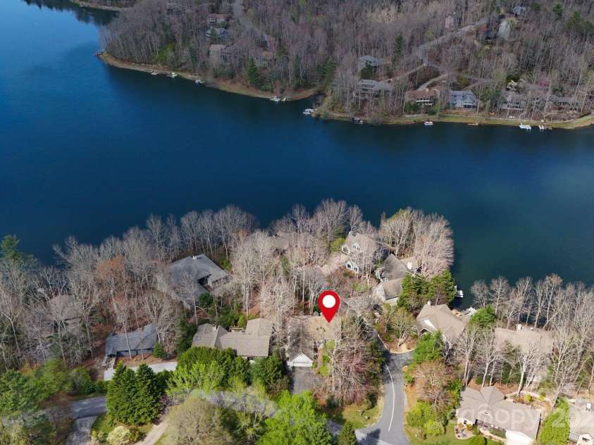 1005 Utsonati Lane, Brevard, NC 28712.  MLS# CAR4246828, YatesRealty ID 16033. Mountain Paradise