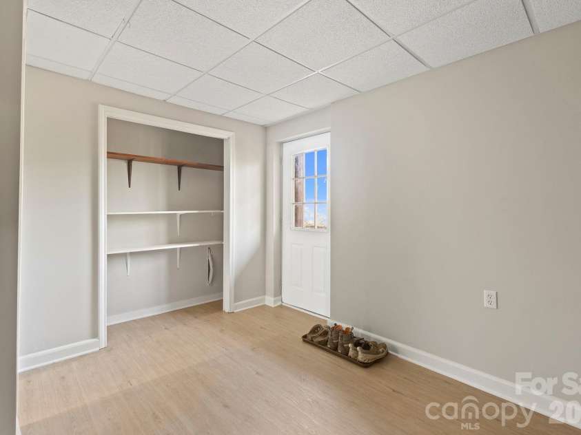 124 Flat Creek Drive, Lake Toxaway, NC 28747.  MLS# CAR4325770, YatesRealty ID 16033. 