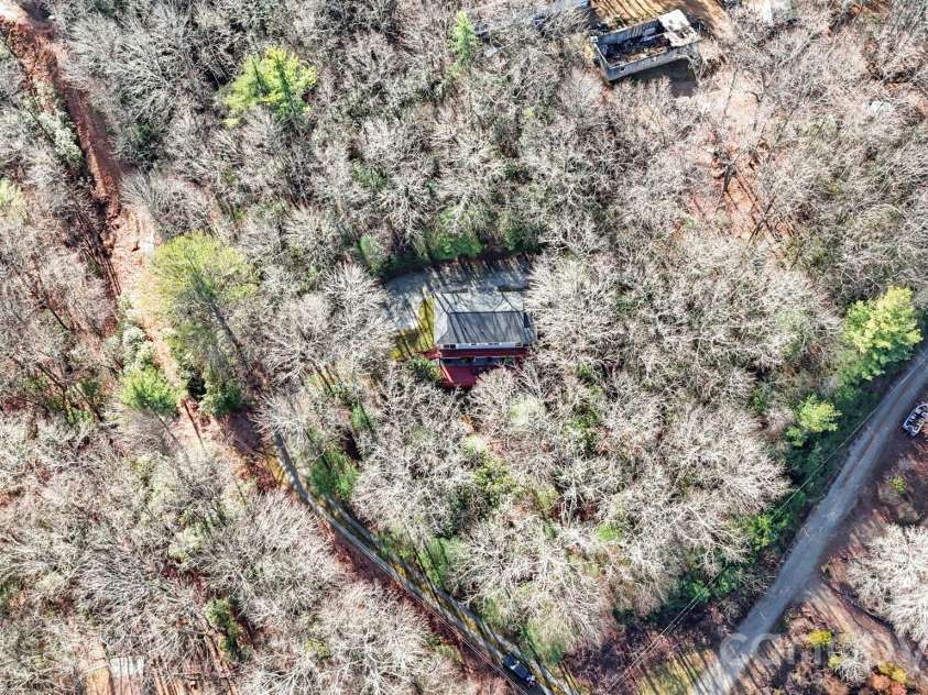 124 Flat Creek Drive, Lake Toxaway, NC 28747.  MLS# CAR4325770, YatesRealty ID 16033. 