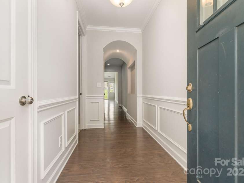 5684 Garrow Glen Road, Charlotte, NC 28278.  MLS# CAR4246603, YatesRealty ID 16035. 