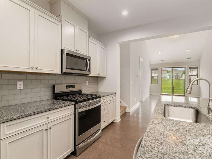 5684 Garrow Glen Road, Charlotte, NC 28278.  MLS# CAR4246603, YatesRealty ID 16035. 