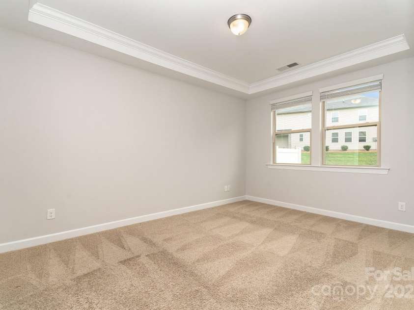 5684 Garrow Glen Road, Charlotte, NC 28278.  MLS# CAR4246603, YatesRealty ID 16035. 