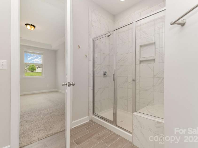 5684 Garrow Glen Road, Charlotte, NC 28278.  MLS# CAR4246603, YatesRealty ID 16035. 