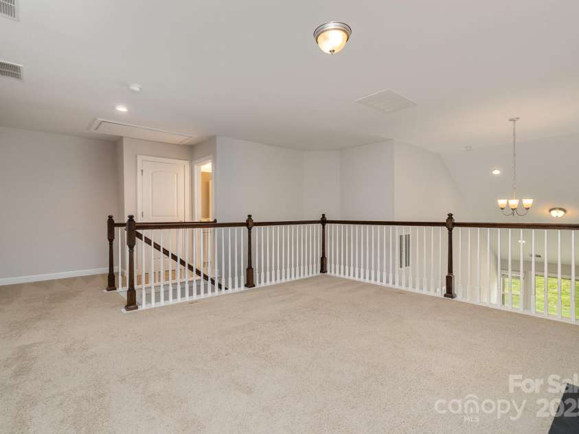 5684 Garrow Glen Road, Charlotte, NC 28278.  MLS# CAR4246603, YatesRealty ID 16035. 