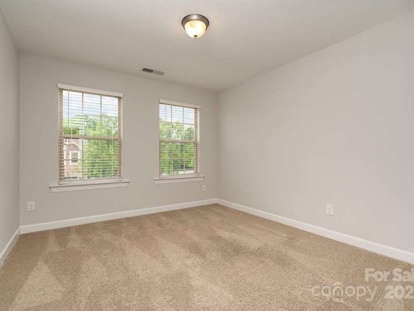 5684 Garrow Glen Road, Charlotte, NC 28278.  MLS# CAR4246603, YatesRealty ID 16035. 