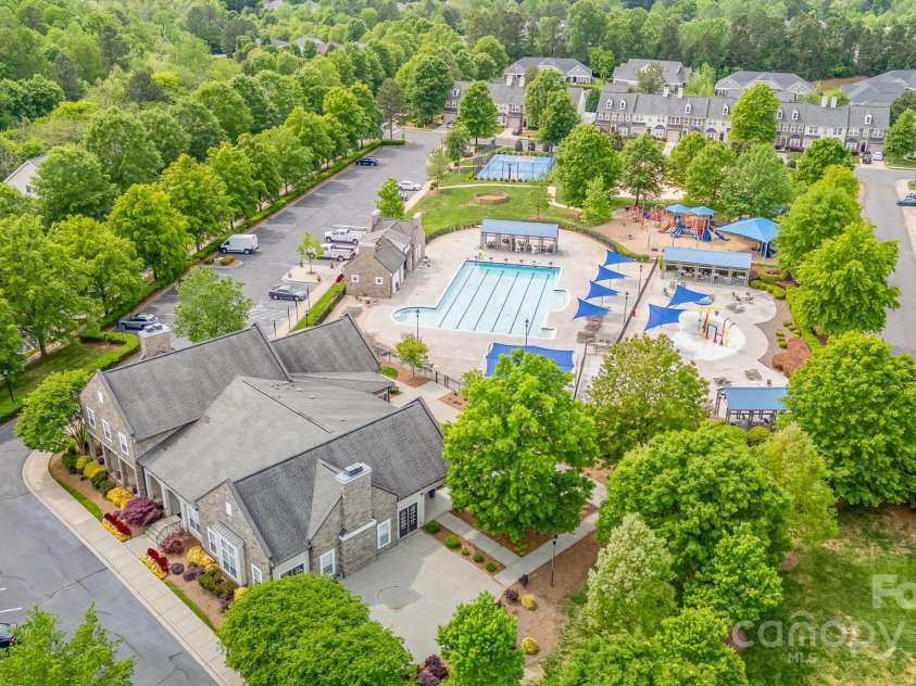 5684 Garrow Glen Road, Charlotte, NC 28278.  MLS# CAR4246603, YatesRealty ID 16035. 