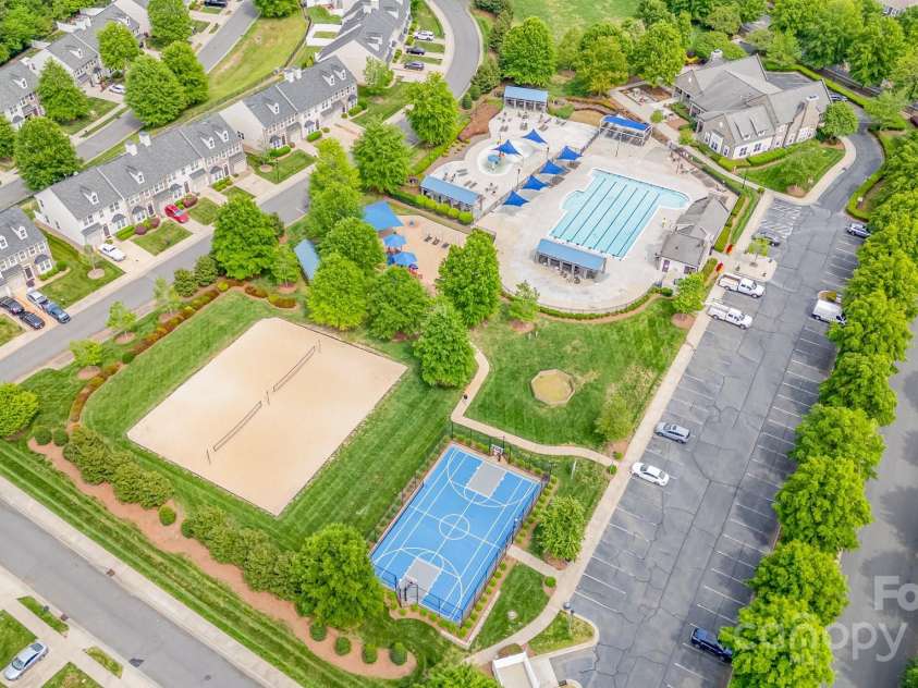 5684 Garrow Glen Road, Charlotte, NC 28278.  MLS# CAR4246603, YatesRealty ID 16035. 