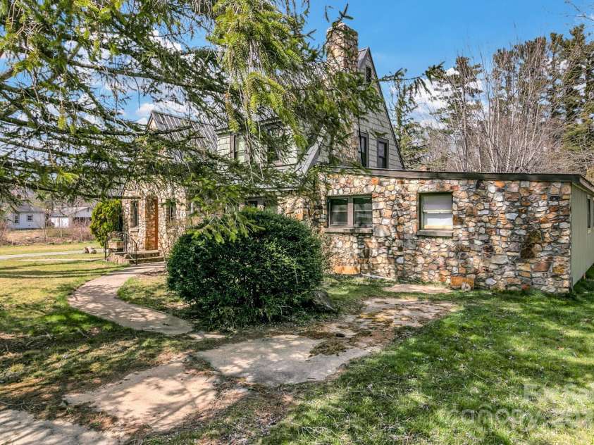 96 Old State Ten, 205-211 Old US Hwy 70 East Road, Black Mountain, NC 28711.  MLS# CAR4264752, YatesRealty ID 16037. 