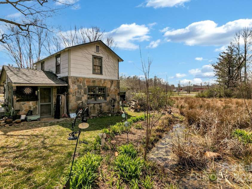 96 Old State Ten, 205-211 Old US Hwy 70 East Road, Black Mountain, NC 28711.  MLS# CAR4264752, YatesRealty ID 16037. 