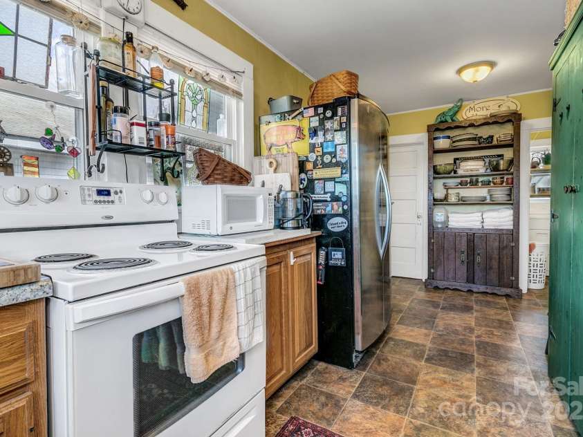 96 Old State Ten, 205-211 Old US Hwy 70 East Road, Black Mountain, NC 28711.  MLS# CAR4264752, YatesRealty ID 16037. 