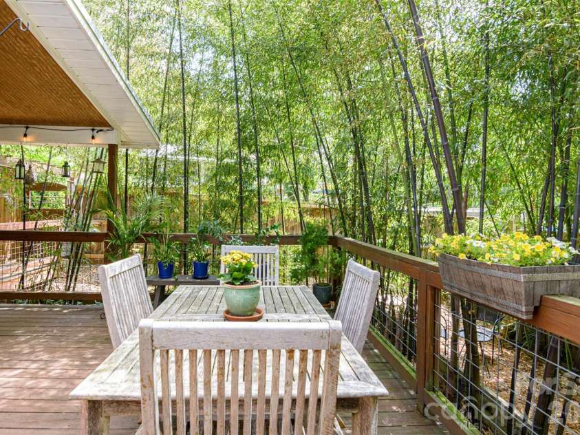 149 State Street, Asheville, NC 28806.  MLS# CAR4372886, YatesRealty ID 16038. Alfresco Dining!