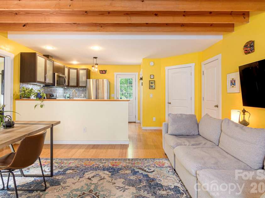 149 State Street, Asheville, NC 28806.  MLS# CAR4372886, YatesRealty ID 16038. Everything You Need!