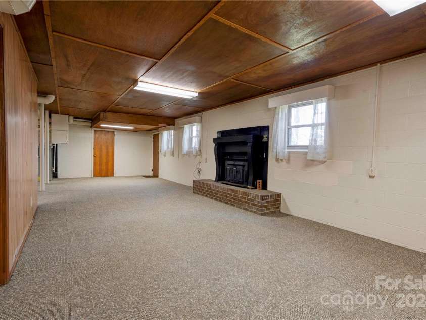 608 Hanover Drive, Shelby, NC 28150.  MLS# CAR4203173, YatesRealty ID 16038. Basement