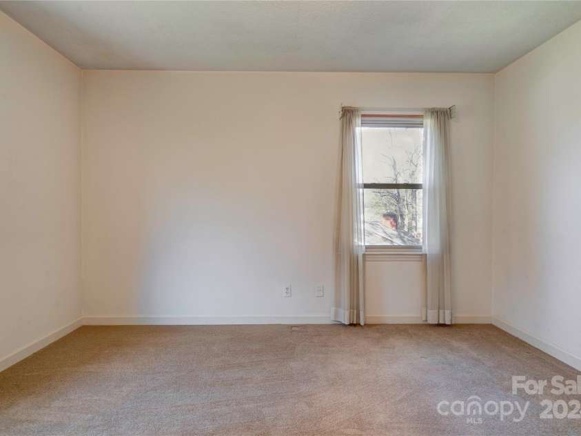 608 Hanover Drive, Shelby, NC 28150.  MLS# CAR4203173, YatesRealty ID 16038. Bedroom