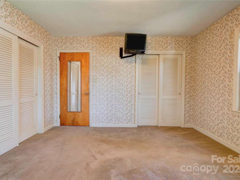 608 Hanover Drive, Shelby, NC 28150.  MLS# CAR4203173, YatesRealty ID 16038. Bedroom