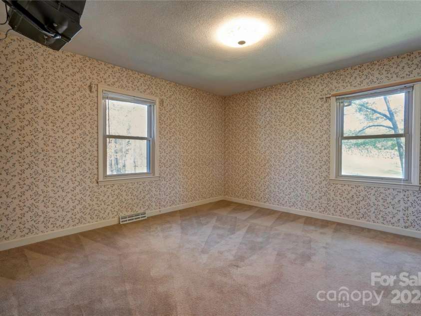 608 Hanover Drive, Shelby, NC 28150.  MLS# CAR4203173, YatesRealty ID 16038. Bedroom