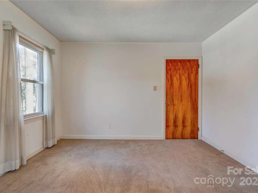 608 Hanover Drive, Shelby, NC 28150.  MLS# CAR4203173, YatesRealty ID 16038. Bedroom