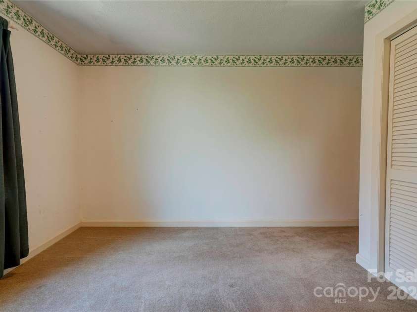 608 Hanover Drive, Shelby, NC 28150.  MLS# CAR4203173, YatesRealty ID 16038. Bedroom