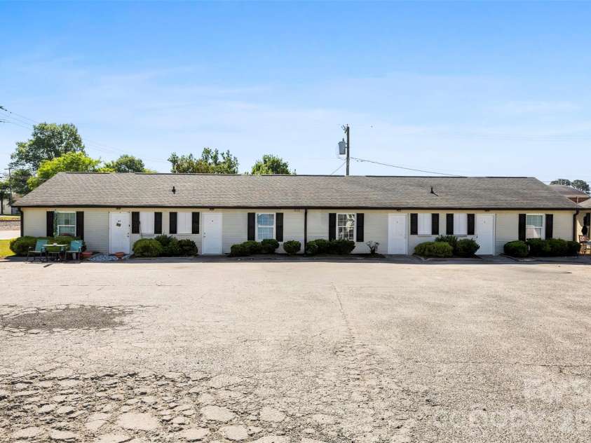 1655 Webb Street, Gastonia, NC 28052.  MLS# CAR4371466, YatesRealty ID 16039. 