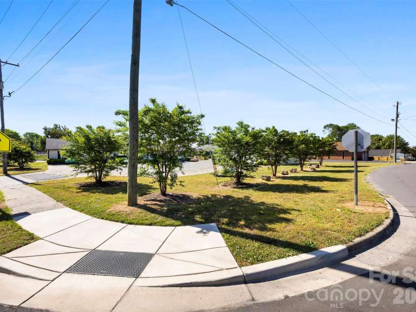 1655 Webb Street, Gastonia, NC 28052.  MLS# CAR4371466, YatesRealty ID 16039. 