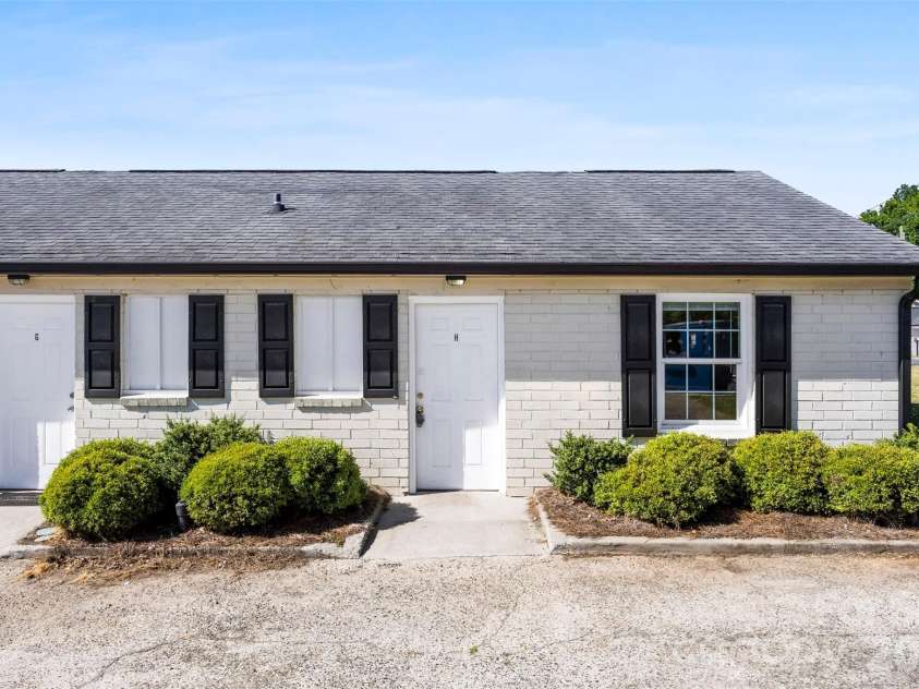 1655 Webb Street, Gastonia, NC 28052.  MLS# CAR4371466, YatesRealty ID 16039. 
