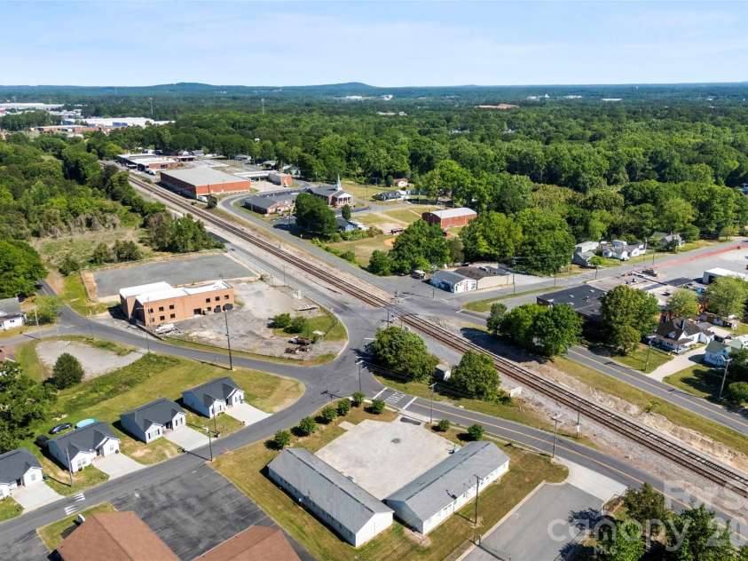 1655 Webb Street, Gastonia, NC 28052.  MLS# CAR4371466, YatesRealty ID 16039. 