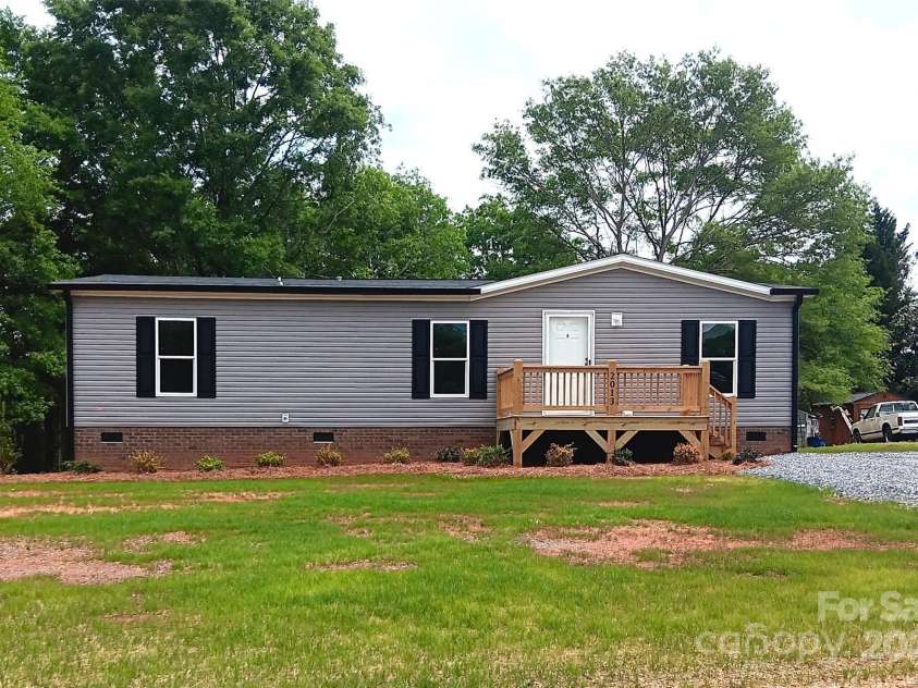 2013 Vick Wilson Road, Shelby, NC 28152.  MLS# CAR4228514, YatesRealty ID 16040. Front
