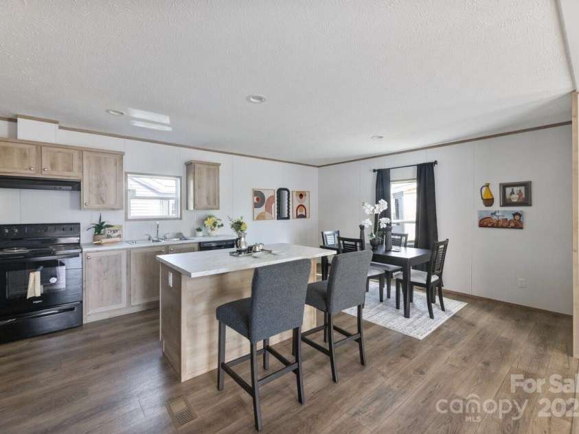 2013 Vick Wilson Road, Shelby, NC 28152.  MLS# CAR4228514, YatesRealty ID 16040. Kitchen