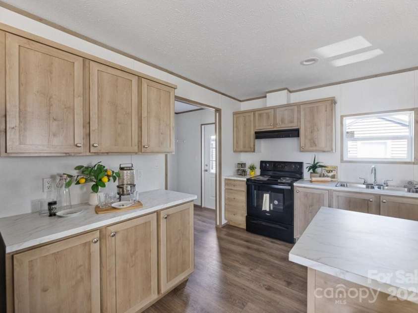 2013 Vick Wilson Road, Shelby, NC 28152.  MLS# CAR4228514, YatesRealty ID 16040. Kitchen