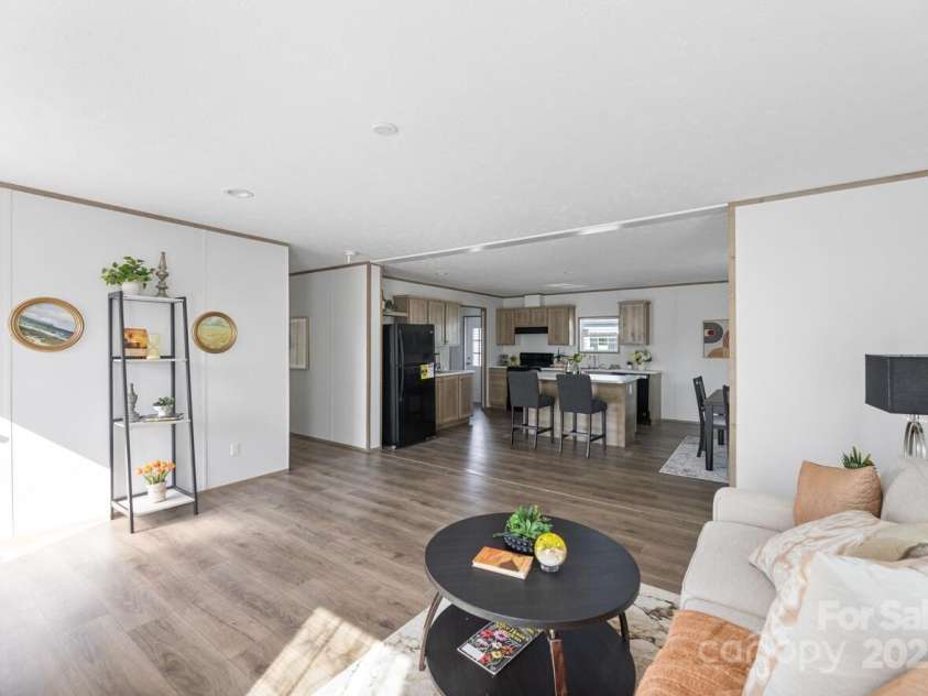 2013 Vick Wilson Road, Shelby, NC 28152.  MLS# CAR4228514, YatesRealty ID 16040. Living Room