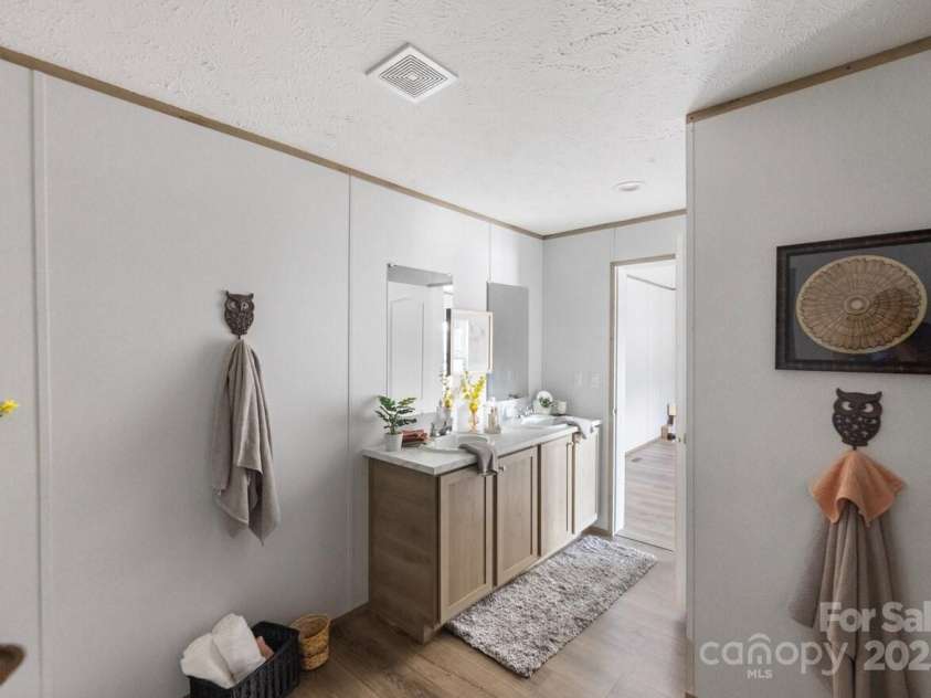 2013 Vick Wilson Road, Shelby, NC 28152.  MLS# CAR4228514, YatesRealty ID 16040. Primary Bath