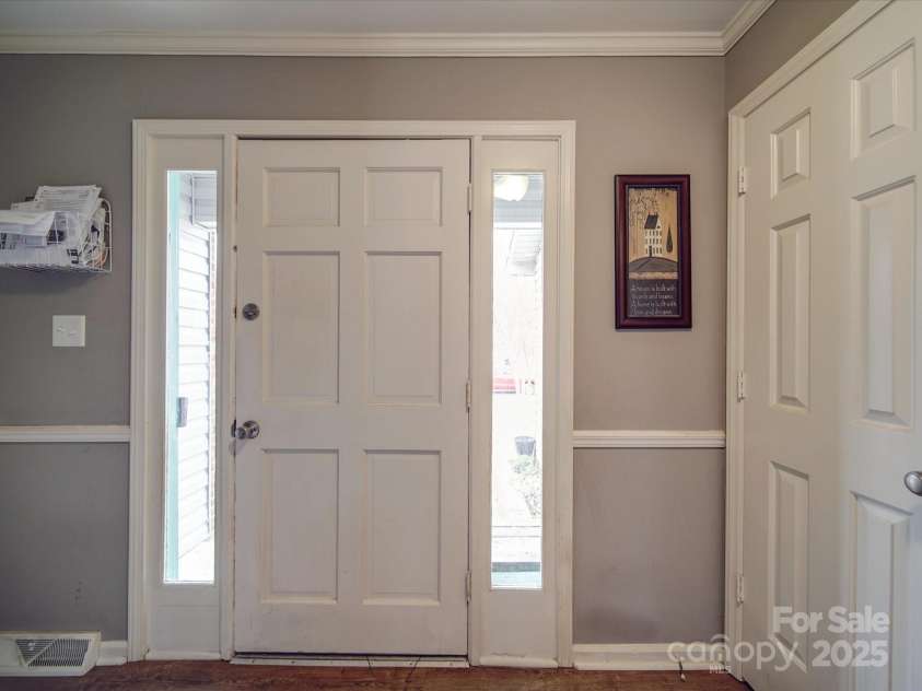 1525 Oakridge Drive, Salisbury, NC 28146.  MLS# CAR4225983, YatesRealty ID 16042. 