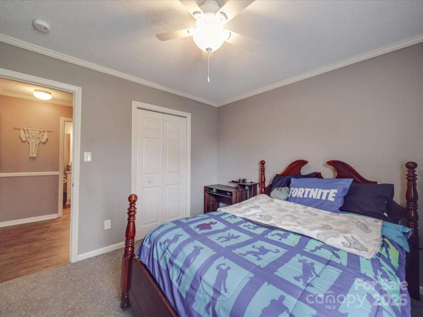 1525 Oakridge Drive, Salisbury, NC 28146.  MLS# CAR4225983, YatesRealty ID 16042. 