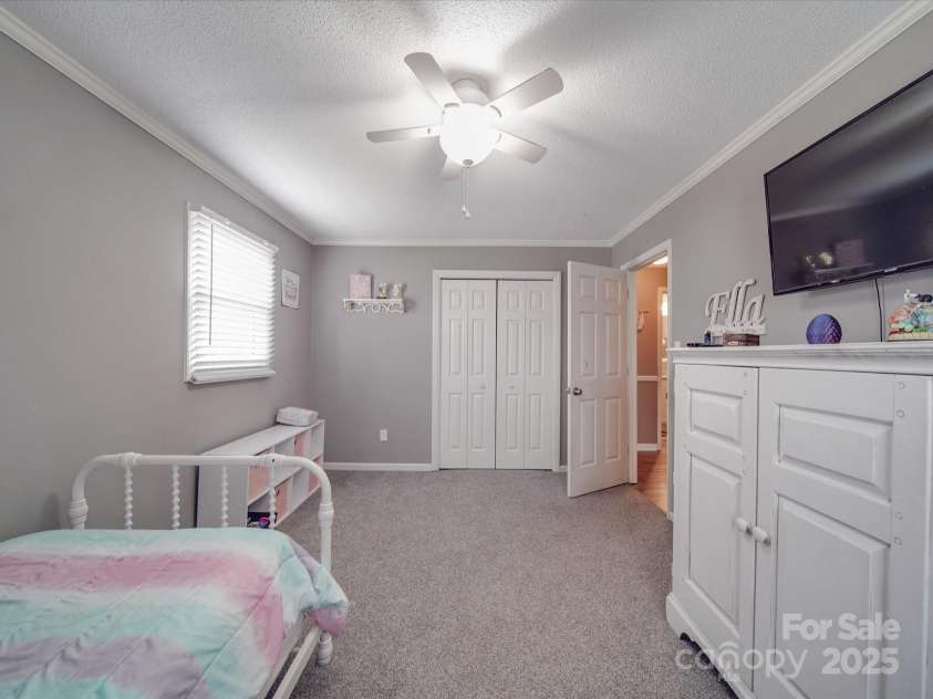1525 Oakridge Drive, Salisbury, NC 28146.  MLS# CAR4225983, YatesRealty ID 16042. 