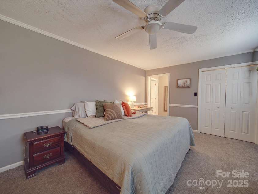 1525 Oakridge Drive, Salisbury, NC 28146.  MLS# CAR4225983, YatesRealty ID 16042. 
