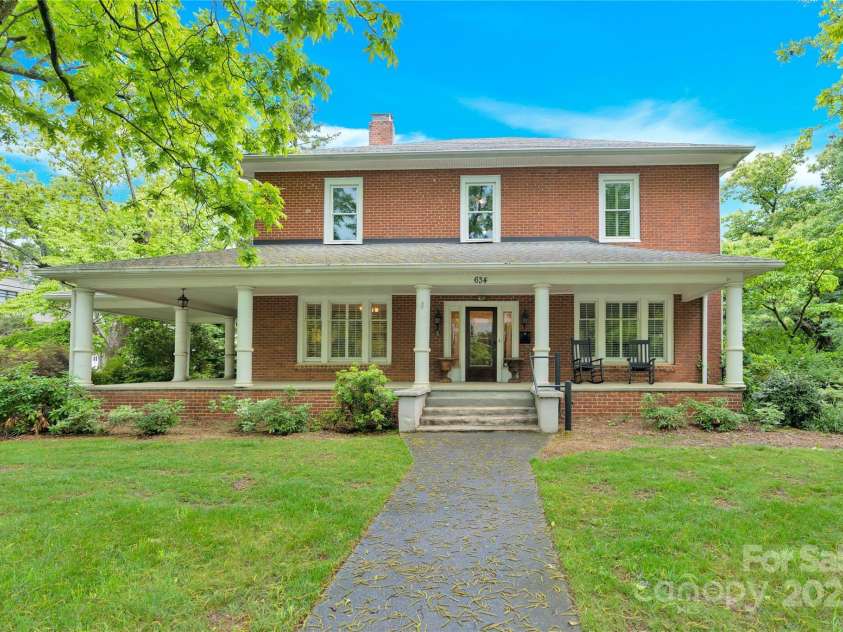 634 Center Avenue, Mooresville, NC 28115.  MLS# CAR4260115, YatesRealty ID 16046. 