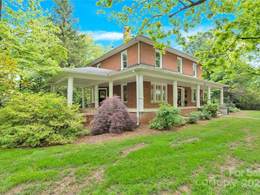 634 Center Avenue, Mooresville, NC 28115.  MLS# CAR4260115, YatesRealty ID 16046. 