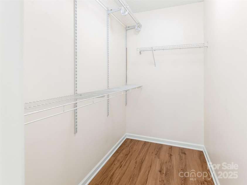 34 Friendly Way, Asheville, NC 28806.  MLS# CAR4257105, YatesRealty ID 16047. 