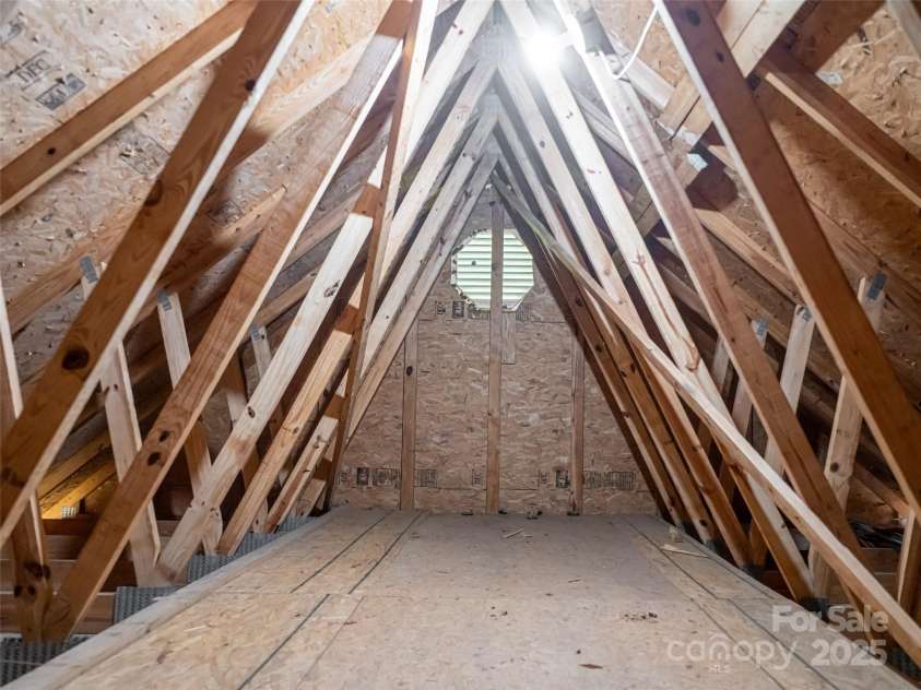 34 Friendly Way, Asheville, NC 28806.  MLS# CAR4257105, YatesRealty ID 16047. 