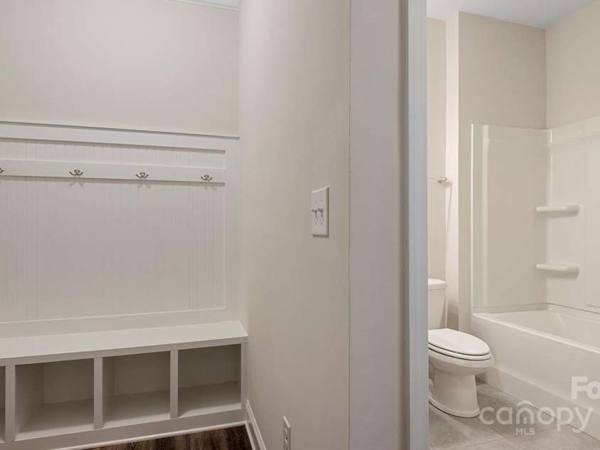 589 Fox Cove Road, Hendersonville, NC 28792.  MLS# CAR4199118, YatesRealty ID 1605. 