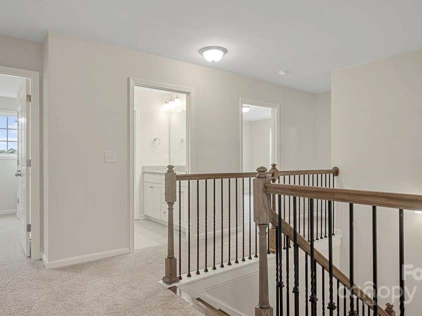 589 Fox Cove Road, Hendersonville, NC 28792.  MLS# CAR4199118, YatesRealty ID 1605. 