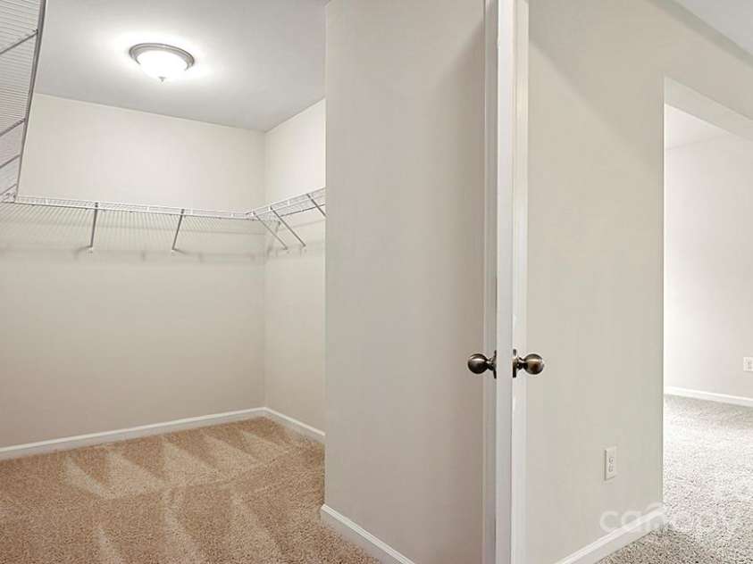 589 Fox Cove Road, Hendersonville, NC 28792.  MLS# CAR4199118, YatesRealty ID 1605. 